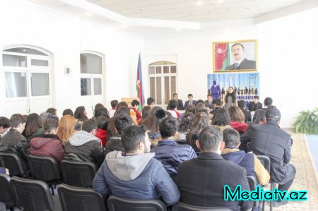 Nərimanov rayonunda “Gənclərin Biznes Məktəbi” layihəsi çərçivəsində daha bir təlim keçirilib - FOTOLAR