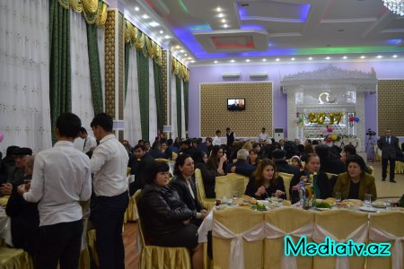 Alı Alıyev Həmrəyliy Günü və Yeni il münasibətilə füzulili  məcburi köçkünlərlə görüşüb - FOTOLAR