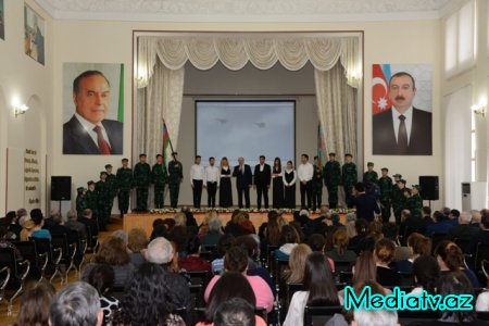 Nəsimi rayonu 1 saylı tam orta məktəbdə 20 Yanvar facəsinə həsr olunmuş tədbir keçirilmişdir - FOTOLAR