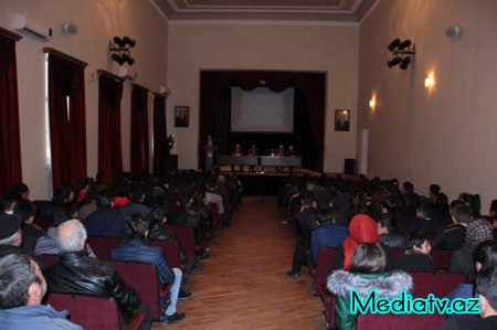 AQRAR UNİVERSİTETİN ƏMƏKDAŞLARI AĞDAMIN BURAXILIŞ SİNİF ŞAGİRDLƏRİ İLƏ GÖRÜŞÜB - FOTOLAR