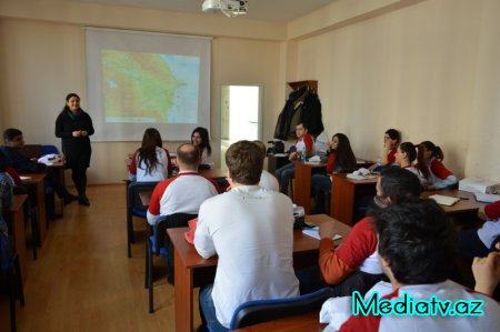 Nərimanovda "Azərbaycan Turizm  İnstitutu Məzunları" İB “Gənc Turizm Bələdçisi” layihəsi həyata keçirilib - FOTOLAR