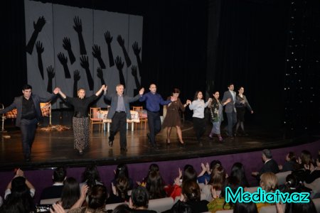 Nəsimi rayon ictimaiyyəti  Gənc Tamaşaçılar Teatrında - FOTOLAR
