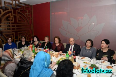 Nəsimi rayonunda Qadınlar günü qeyd olunmuşdur - FOTOLAR