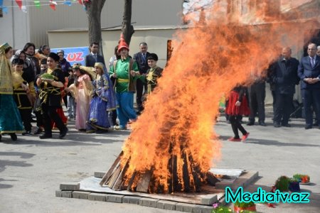 Nəsimi rayonunda Novruz bayramı ərəfəsində  növbəti “Abad həyət” sakinlərin ixtiyarına verildi - FOTOLAR