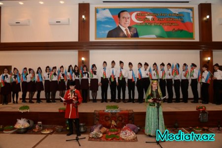  Nəsimi məktəbliləri ilk dəfə “Ölkəmizi tanıyaq” himnini oxudular - FOTOLAR