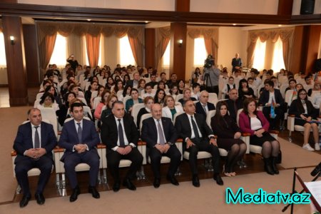  Nəsimi məktəbliləri ilk dəfə “Ölkəmizi tanıyaq” himnini oxudular - FOTOLAR