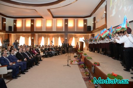  Nəsimi məktəbliləri ilk dəfə “Ölkəmizi tanıyaq” himnini oxudular - FOTOLAR