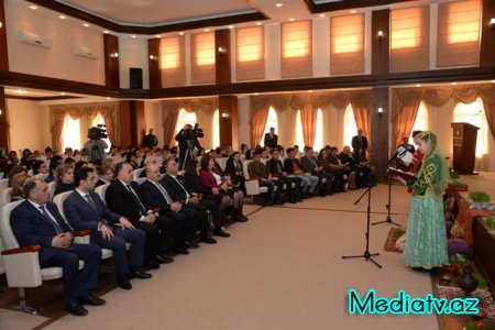  Nəsimi məktəbliləri ilk dəfə “Ölkəmizi tanıyaq” himnini oxudular - FOTOLAR