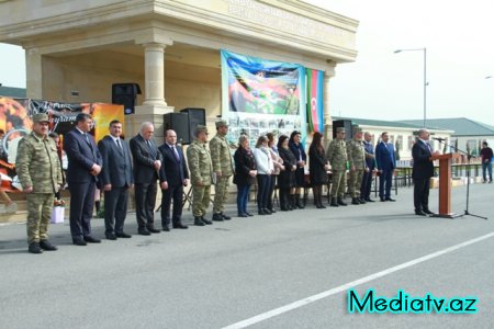 Nəsimi rayon ictimaiyyəti cəbhə bölgəsində xidmət edən əsgərlərlə Novruz bayramını qeyd etdilər - FOTOLAR