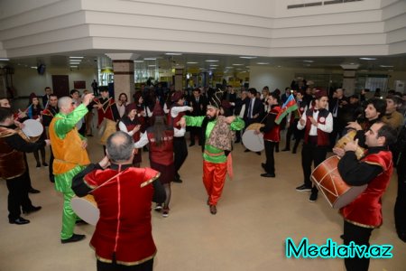 Nəsimi rayon məktəbliləri Naxçıvana səfərə yola düşdülər - «Ölkəmizi tanıyaq» (FOTOLAR)