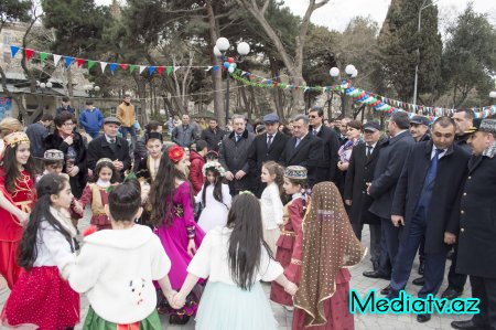 Nərimanovda Novruz bayramı münasibəti ilə təntənəli bayram tədbiri keçirilib - FOTOLAR