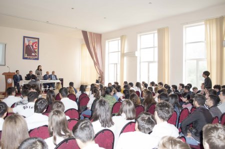 Nərimanov rayonunda “Narkomanlığa qarşı mübarizə” mövzusunda tədbir keçirilib