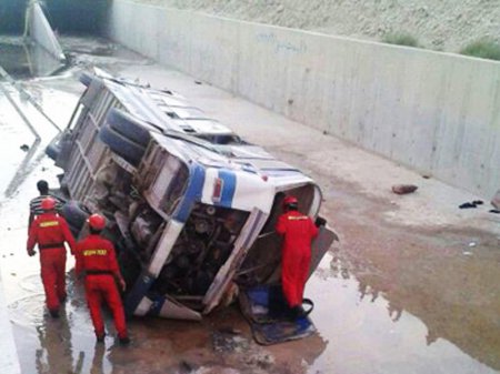 İranda avtobus aşdı: 11 ölü - Məşhəddən gəlirlərmiş