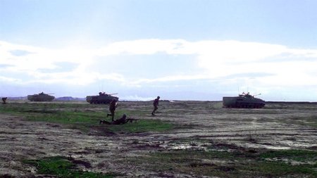 Azərbaycan ordusu öz gücünü nümayiş etdirdi – FOTO