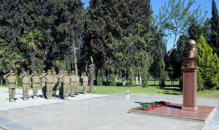Zakir Həsənov qoşunlara döyüşə hazır olmağı tapşırdı – FOTO