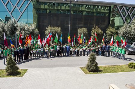 IV İslam Həmrəyliyi Oyunlarında iştirak edəcək Nərimanov rayonunun könüllülərinin bir qrupu ilə görüş keçirilib.