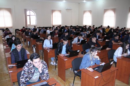 AQRAR UNİVERSİTETDƏ YAZ İMTAHAN SESSİYSI  UĞURLA DAVAM EDİR