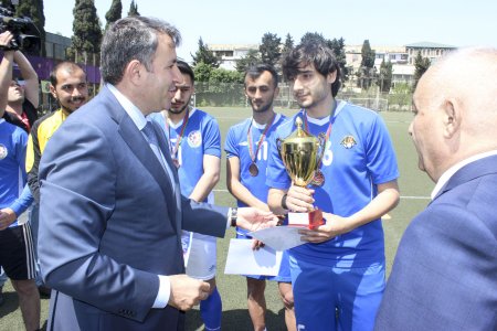 Ümummilli Liderimiz Heydər Əliyevin anadan olmasının 94-cü ildönümü münasibəti ilə “Tələbə Kuboku” mini futbol üzrə Nərimanov rayon turnirinin final oyunu və mükafatlandırma mərasimi keçirilib.