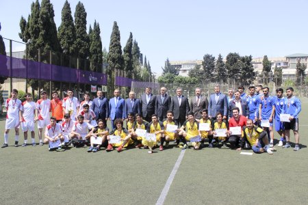 Ümummilli Liderimiz Heydər Əliyevin anadan olmasının 94-cü ildönümü münasibəti ilə “Tələbə Kuboku” mini futbol üzrə Nərimanov rayon turnirinin final oyunu və mükafatlandırma mərasimi keçirilib.