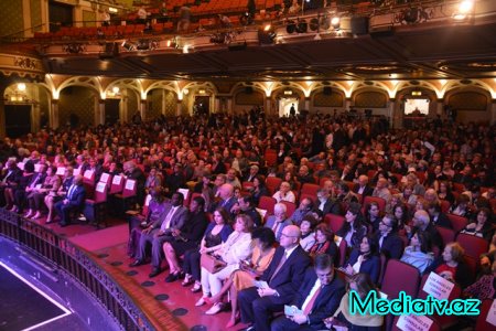 Los Ancelesdə Ümummilli Lider Heydər Əliyevin anadan olmasının 94-cü ildönümü münasibəti ilə  geniş konsert keçirilib  