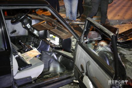 Bakıda rəis müavininin “Mercedes”i vurulub – FOTO