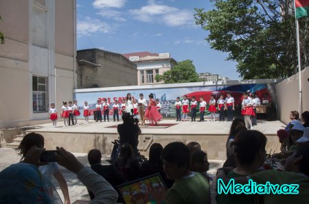 Nərimanov rayonunda “1 İyun - Uşaqların Beynəlxalq Müdafiəsi Günü” münasibətilə bayram tədbirləri keçirilib.