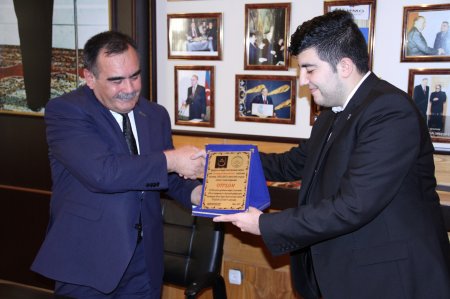  AQRAR UNİVERSİTETDƏ “TƏDRİS İLİNİN ƏN YAXŞI REKTORU” DİPLOMUNUN TƏQDİMATI VƏ REYTİNQ GÖSTƏRİCİNƏ AİD  YIĞINCAQ OLUB