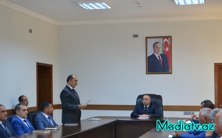 Kürdəmirdə dövlət qulluqçularının peşə bayramı qeyd olunub