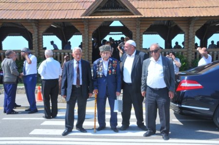 Nəsimi rayonu ahılları, müharibə veteranları və şəhid ailələri Pirşağı qəsəbəsində istirahət etdilər