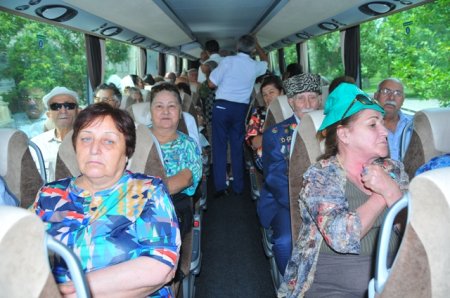 Nəsimi rayonu ahılları, müharibə veteranları və şəhid ailələri Pirşağı qəsəbəsində istirahət etdilər