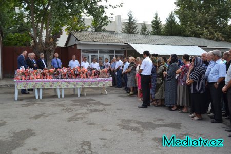 Füzulidə Qurban bayramı münasibətilə şəhid və aztəminatlı ailələrə bayram sovqatları paylanmışdır