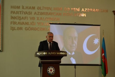 Füzulidə ali məktəblərə qəbul olunmuş tələbələrlə görüşü keçirildi Füzulidə ali məktəblərə qəbul olunmuş tələbələrlə görüşü keçirildi