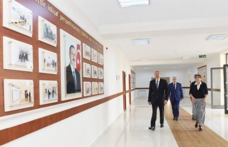 Prezident 239 nömrəli məktəbdə - FOTO