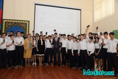 Nəsimi rayonunda “Sosial şəbəkələrin cəmiyyətdə rolu və məktəblilərin internet təhlükəsizliyi” mövzusunda  maarifləndirici tədbirlərə start verildi.