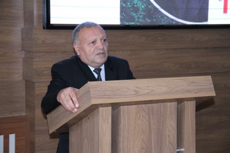 AQRAR UNİVERSİTETDƏ AKADEMİK HƏSƏN ƏLİYEVİN           YUBİLEYİ İLƏ BAĞLI HAZIRLANAN KİTABIN TƏQDİMATI OLUB