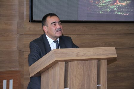 AQRAR UNİVERSİTETDƏ AKADEMİK HƏSƏN ƏLİYEVİN           YUBİLEYİ İLƏ BAĞLI HAZIRLANAN KİTABIN TƏQDİMATI OLUB