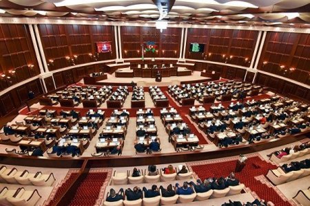 Baş nazir deputatların sorğularına 15 gün ərzində cavab verməli olacaq – RƏSMİ