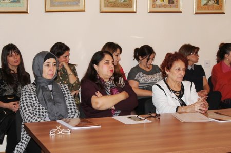 ƏLYAZMALAR İNSTİTUTUNDA M.P.VAQİFİN ANADAN OLMASININ 300 İLLİYİNƏ HƏSR EDİLMİŞ ELMİ-NƏZƏRİ KONFRANS KEÇİRİLİB