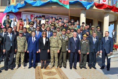 Füzuli rayon İcra Hakimiyyətinin təşkilatçılığı ilə Horadizə şəhər statusu verilməsinin 10 illiyi münasibəti ilə təntənəli mərasim keçirilmişdir .