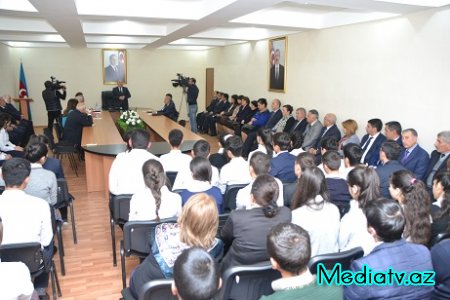 Ölkəmizi tanıyaq” tur aksiyada iştirak edəcək məktəblilərin yola salınmasına həsr olunmuş görüş keçirilmişdir  