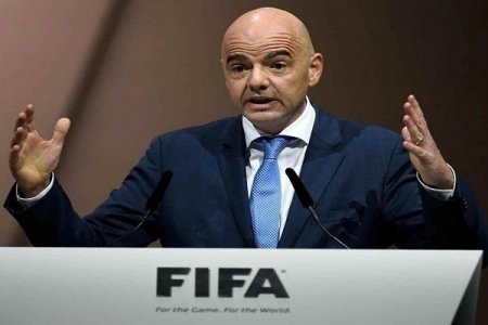 FIFA-nın prezidenti və baş katibi Azərbaycana gəlir