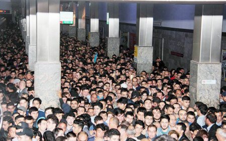 "Qarabağ - Çelsi" oyunu ərəfəsində metroda neçə nəfər daşınıb?