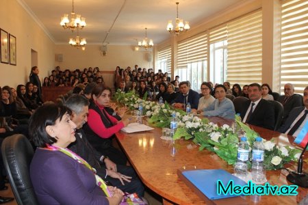 BSU rektoruna ABŞın iki medalı təqdim olundu