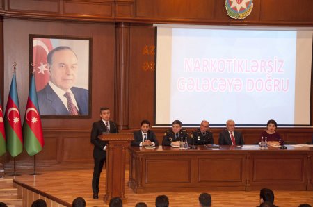 Nərimanov Rayon İcra Hakimiyyətində “Narkotiklərsiz gələcəyə doğru” mövzusunda tədbir keçirilib