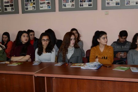 Nərimanov rayonunda “Gənclərin Sahibkarlıq Modeli” layihəsinin növbəti təlimi keçirilib.