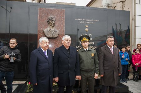 Azərbaycanın Milli Qəhrəmanı Əliyar Əliyevin xatirə lövhəsinin açılışı olub.