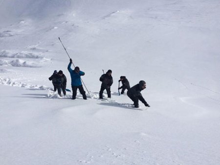 Bir qrup jurnalist Xınalığa yollandı, alpinistlərin axtarışını izləyəcəklər