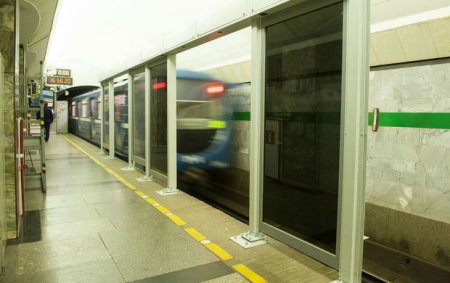 Deputatdan metrodakı intiharlarla bağlı təklif